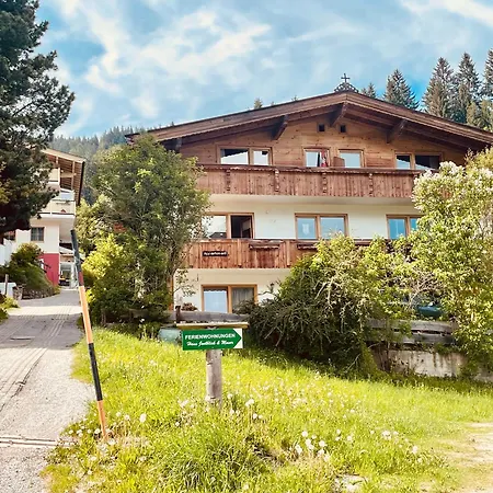Zirmweg Apartment Oberau